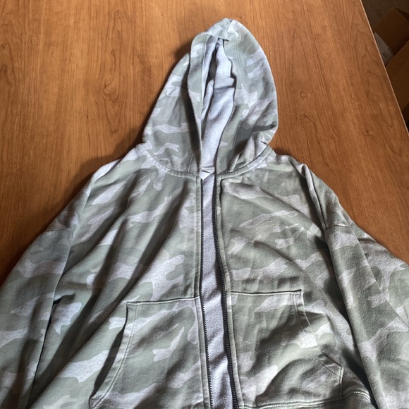 Old navy camp zip up sweater - Picture 3 of 4